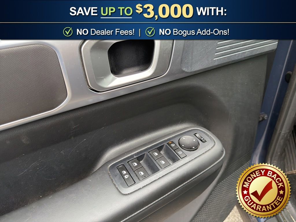 Used 2025 Hyundai Santa Fe SEL FWD image 17