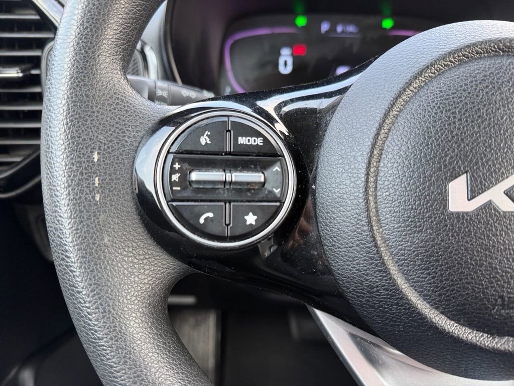 Used 2023 Kia Soul S image 22
