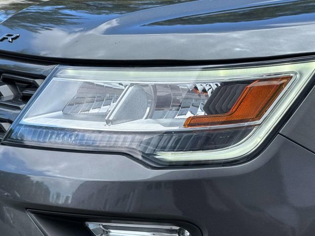 Used 2019 Ford Explorer XLT w/ Equipment Group 202A AWD/4WD image 7
