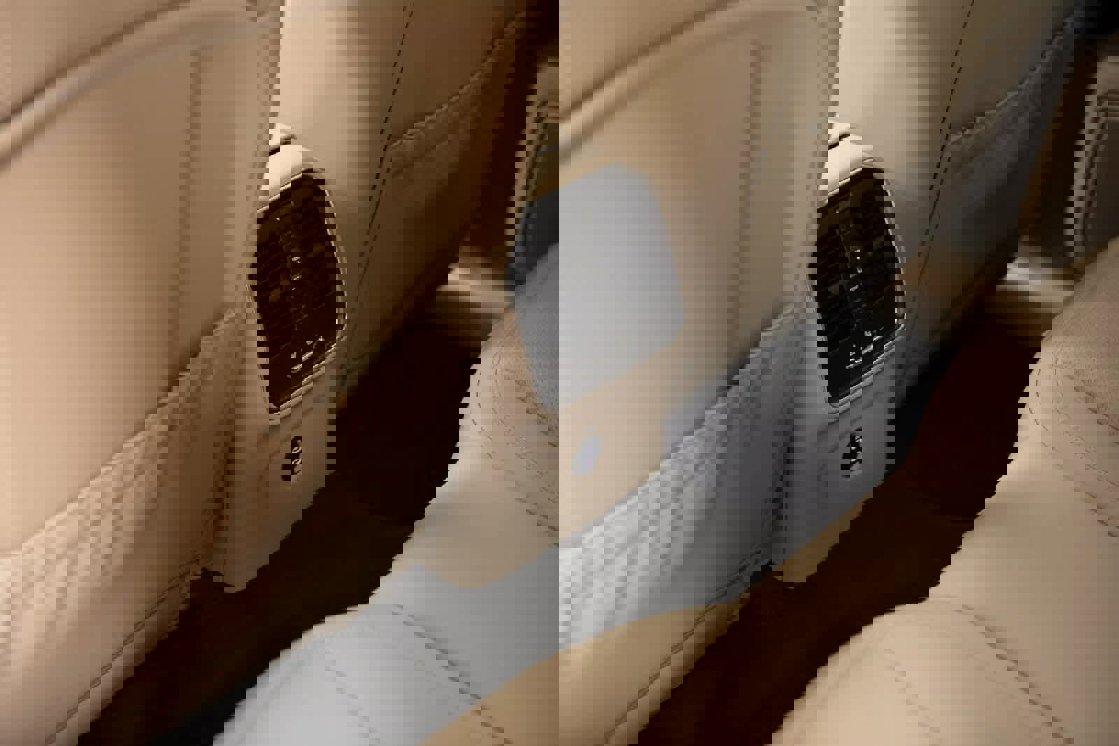 Certified 2025 Porsche Macan image 23