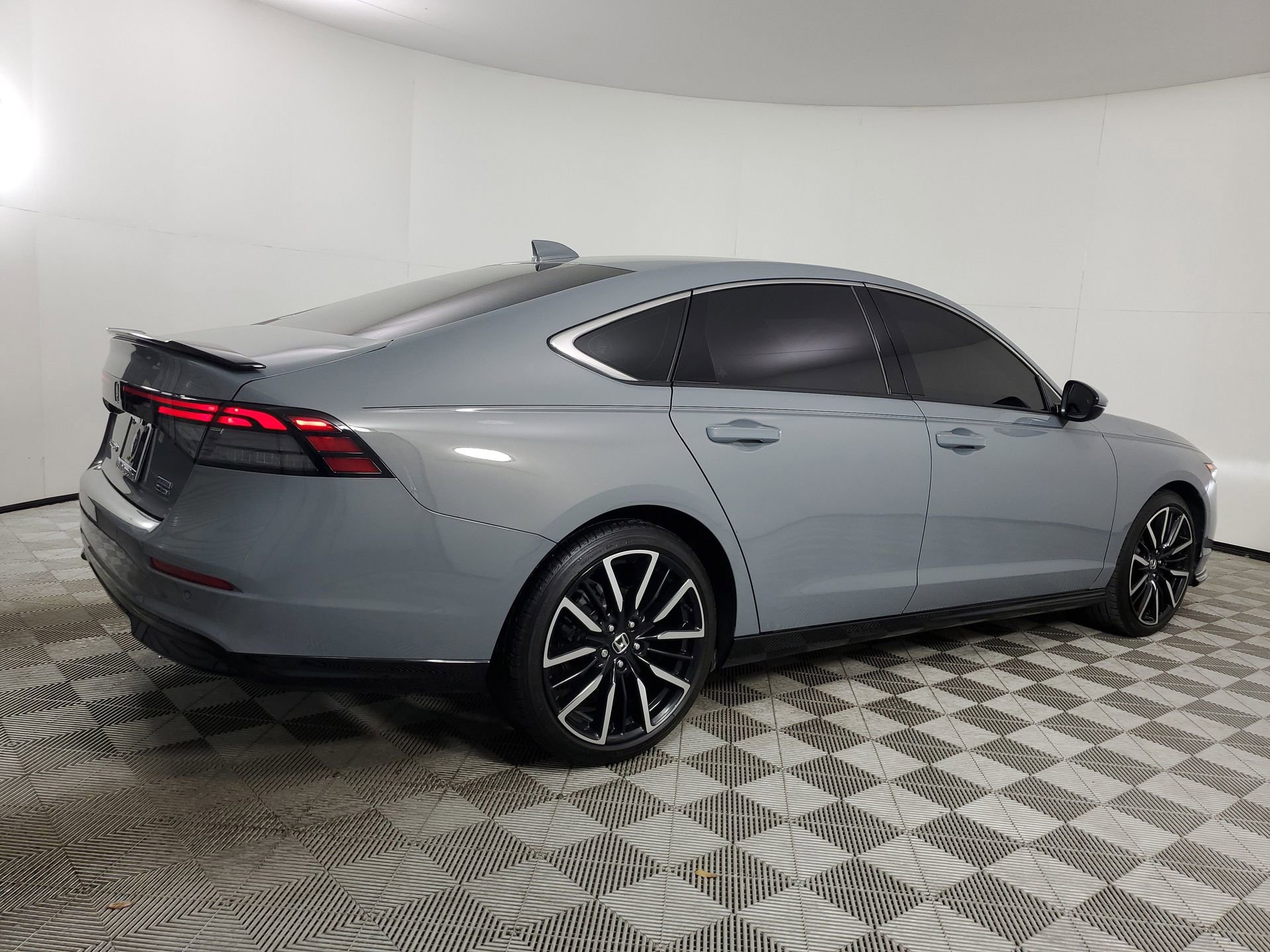 Used 2024 Honda Accord Touring image 11