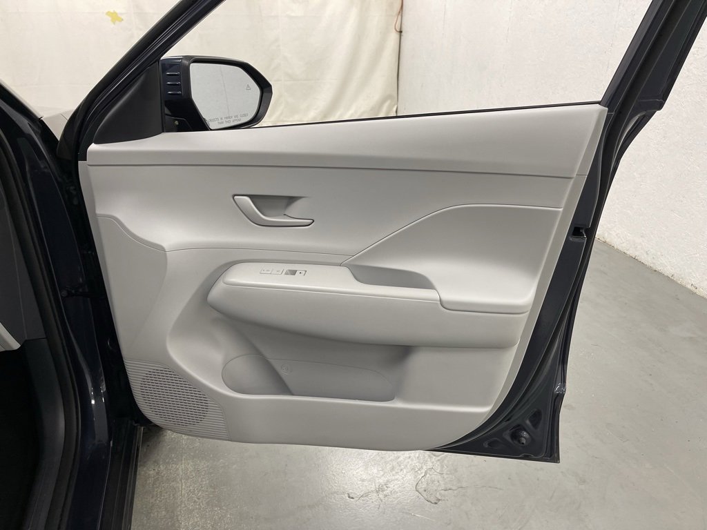 Used 2024 Hyundai Kona SEL image 9