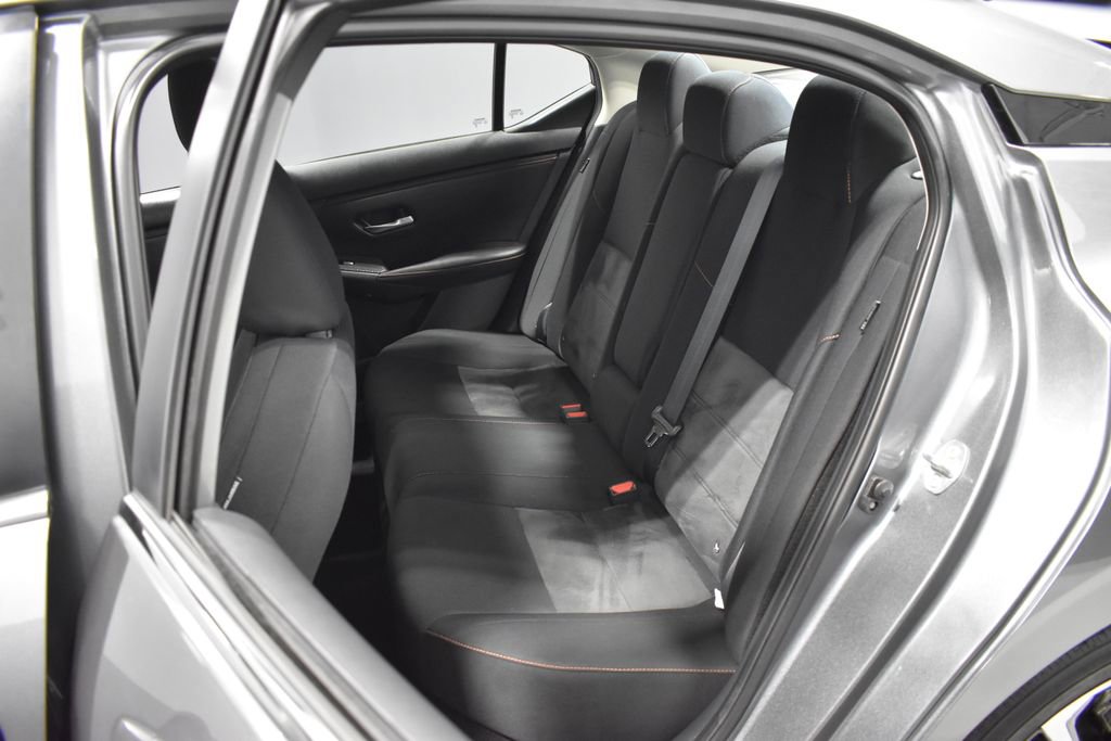 Used 2023 Nissan Sentra SR w/ Electronics Package image 28