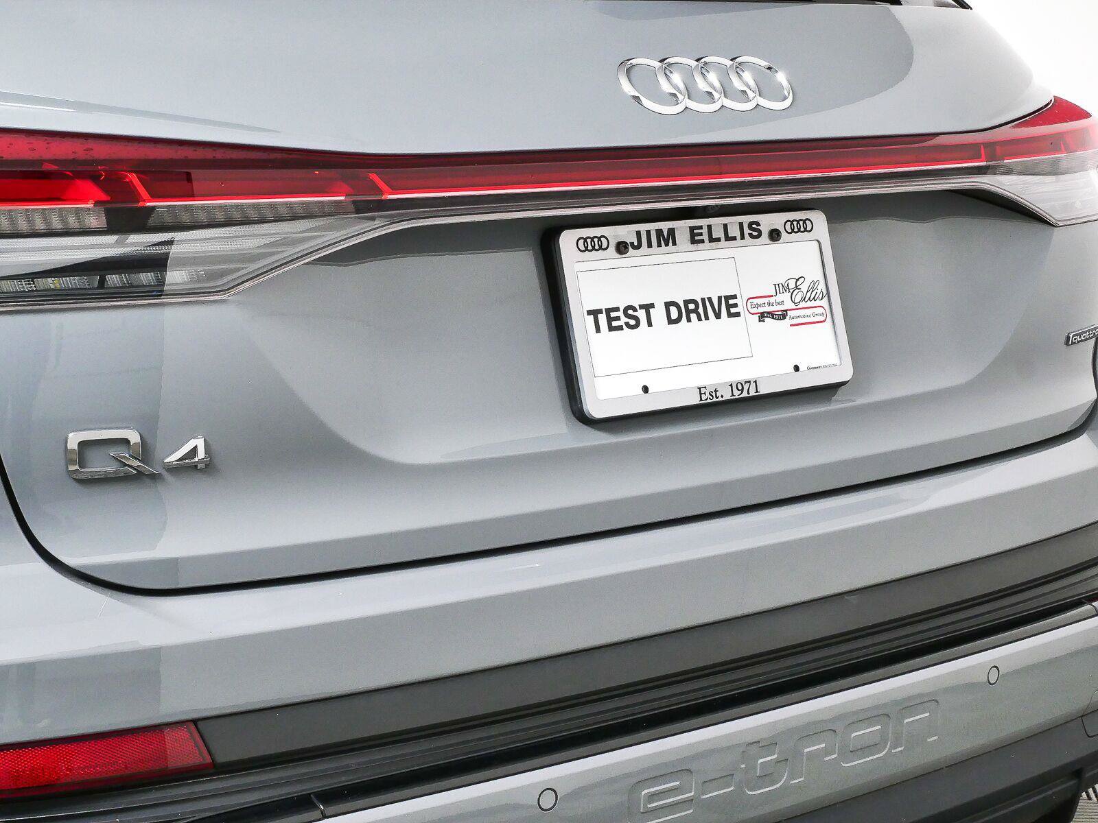 Used 2023 Audi Q4 e-tron Premium Plus w/ Premium Plus AWD/4WD image 38