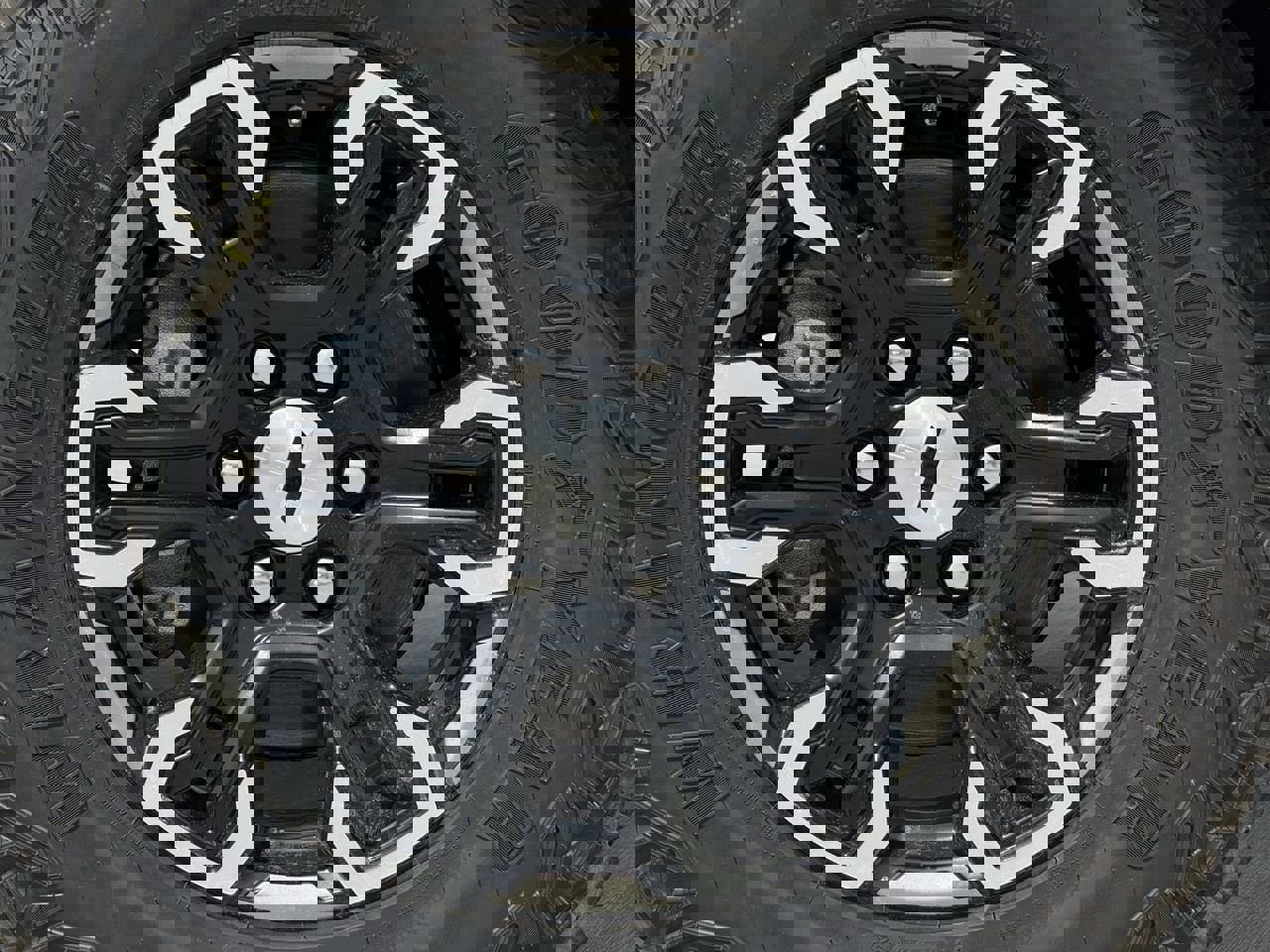 New 2026 Chevrolet Silverado 1500 ZR2 AWD/4WD image 8