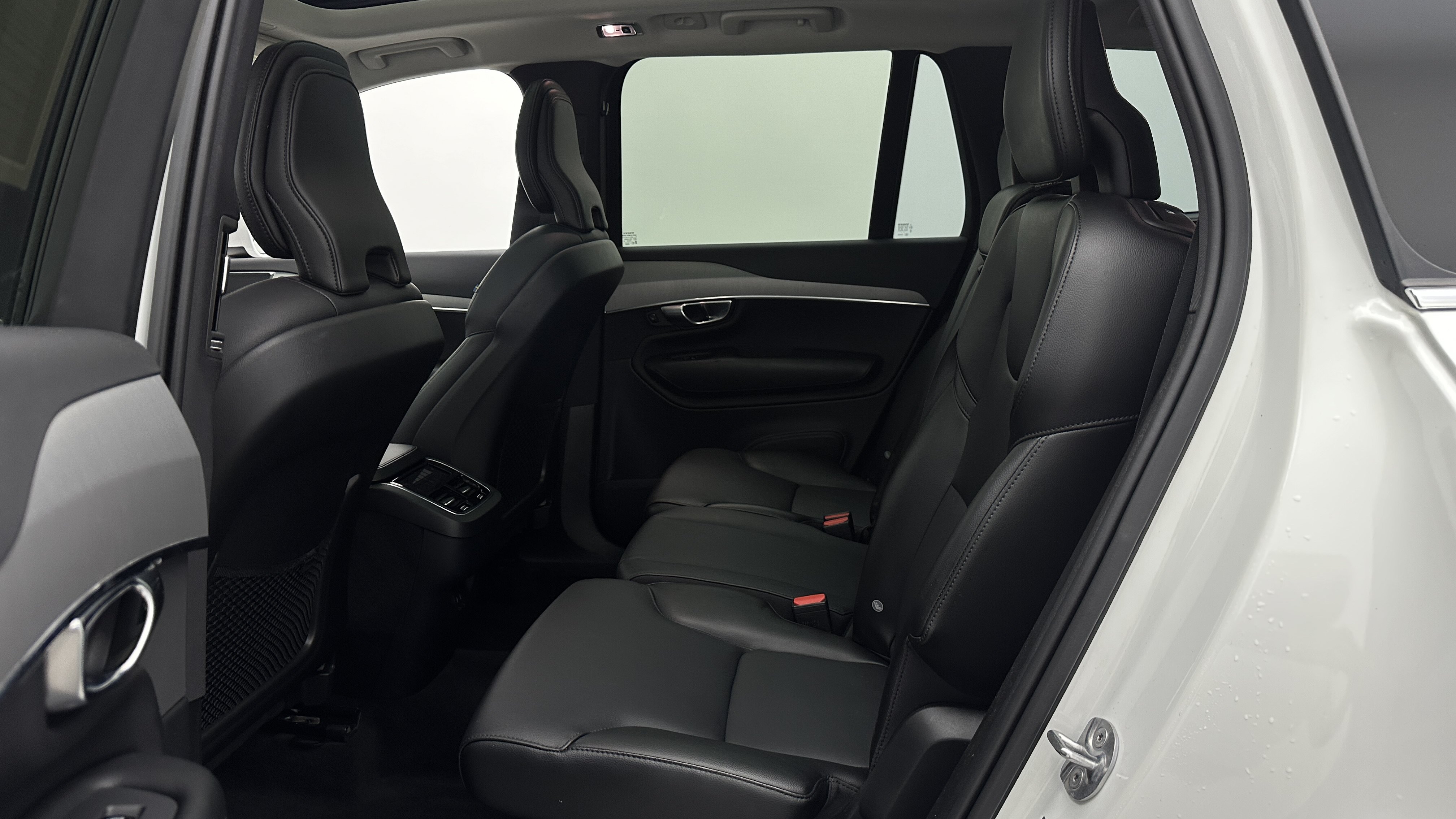 Used 2022 Volvo XC90 T5 Momentum AWD/4WD image 26