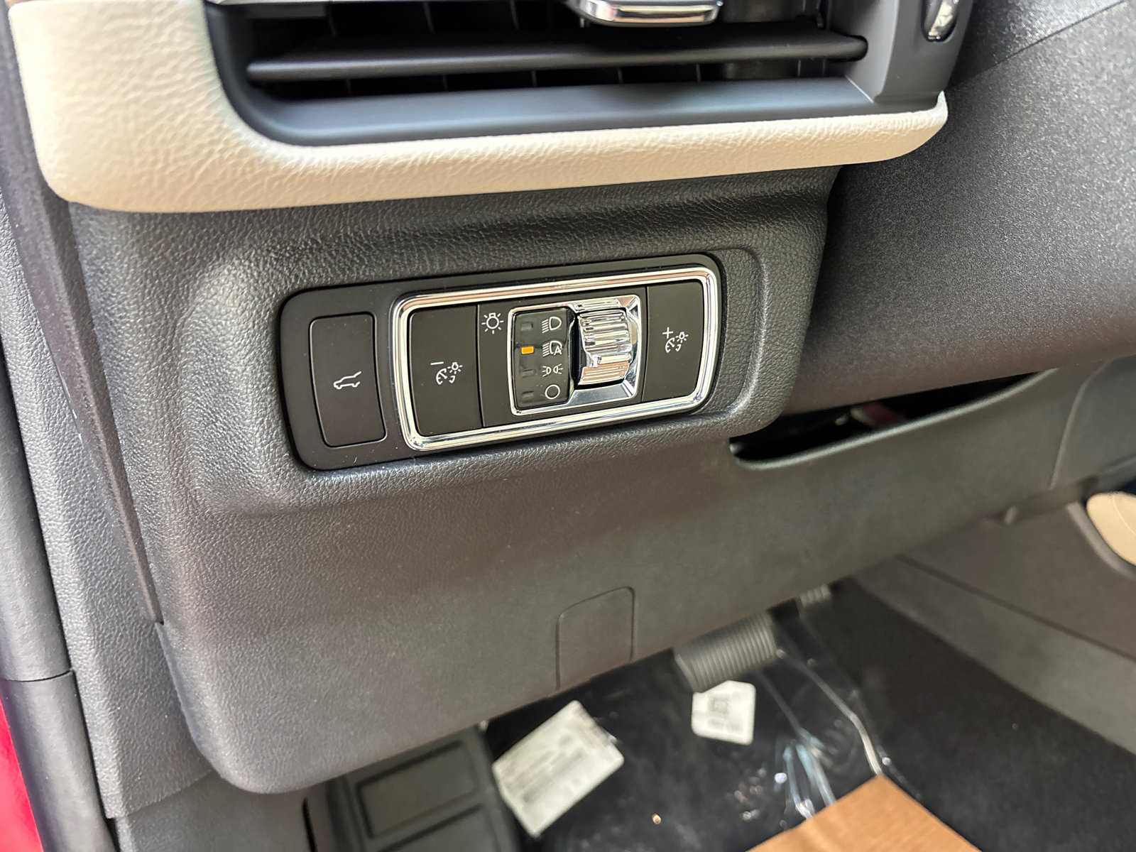 New 2026 Lincoln Corsair Premiere image 14