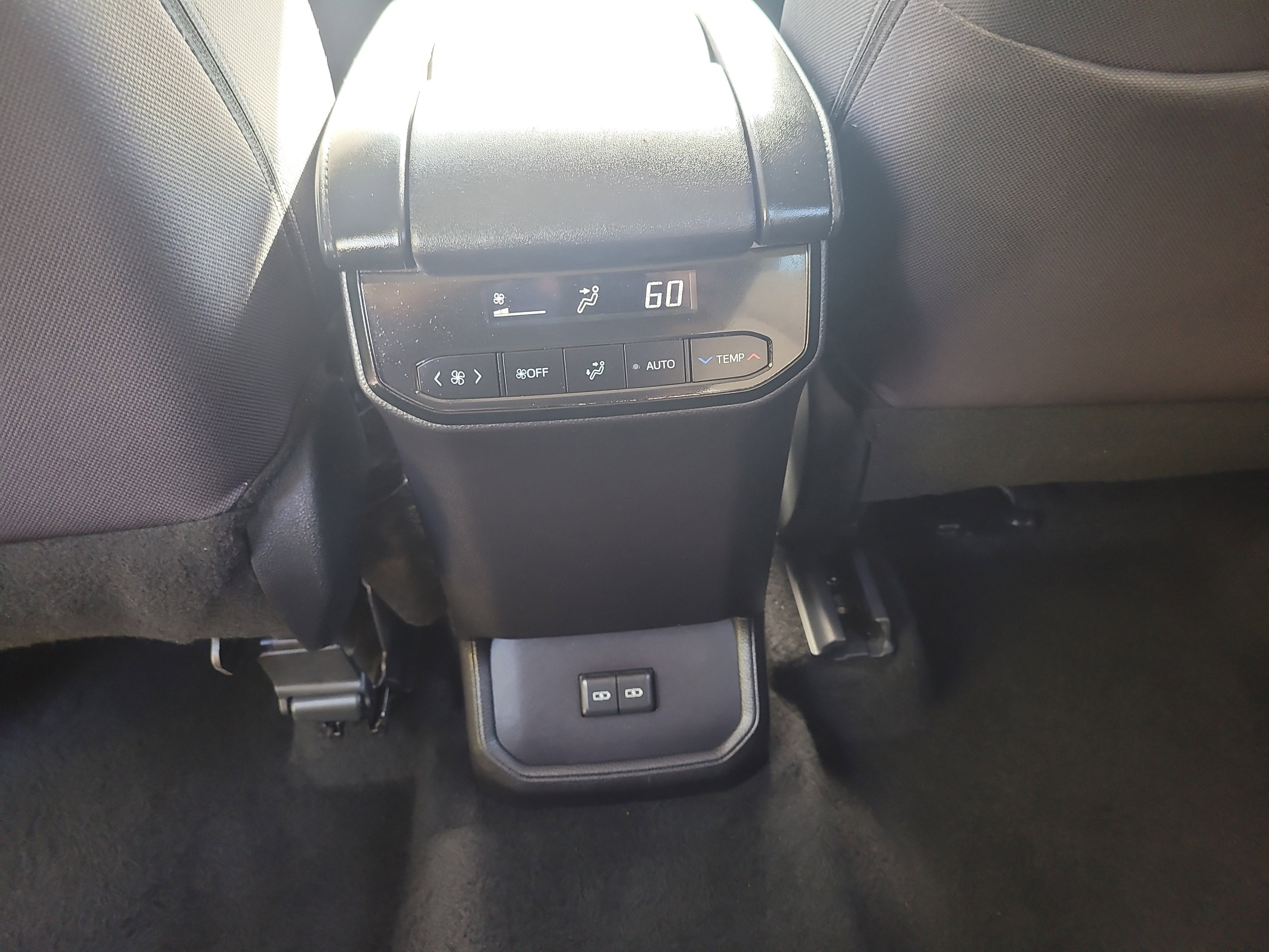 Certified 2025 Toyota Highlander LE image 18