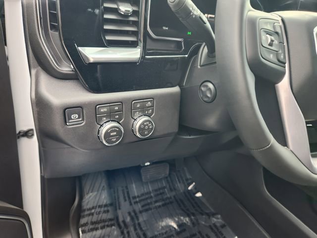 New 2026 GMC Sierra 1500 SLT w/ SLT Premium Package AWD/4WD image 13