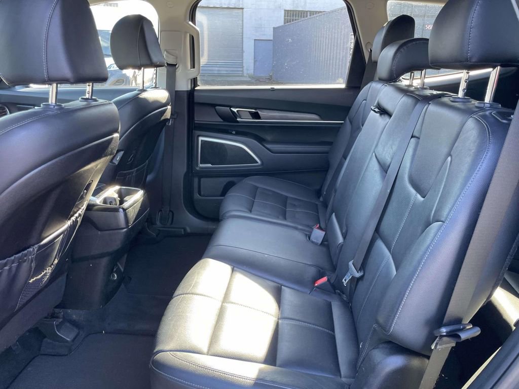 Used 2022 Kia Telluride EX image 11