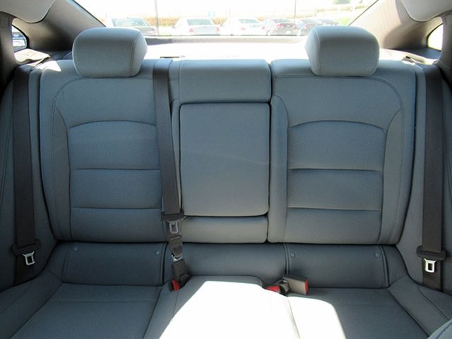 Used 2021 Chevrolet Malibu LT FWD image 14