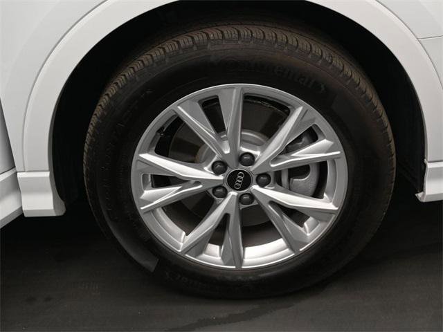 Certified 2025 Audi Q3 2.0T Premium w/ Convenience Package image 39