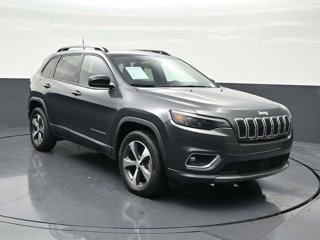 Used 2022 Jeep Cherokee Limited image 3