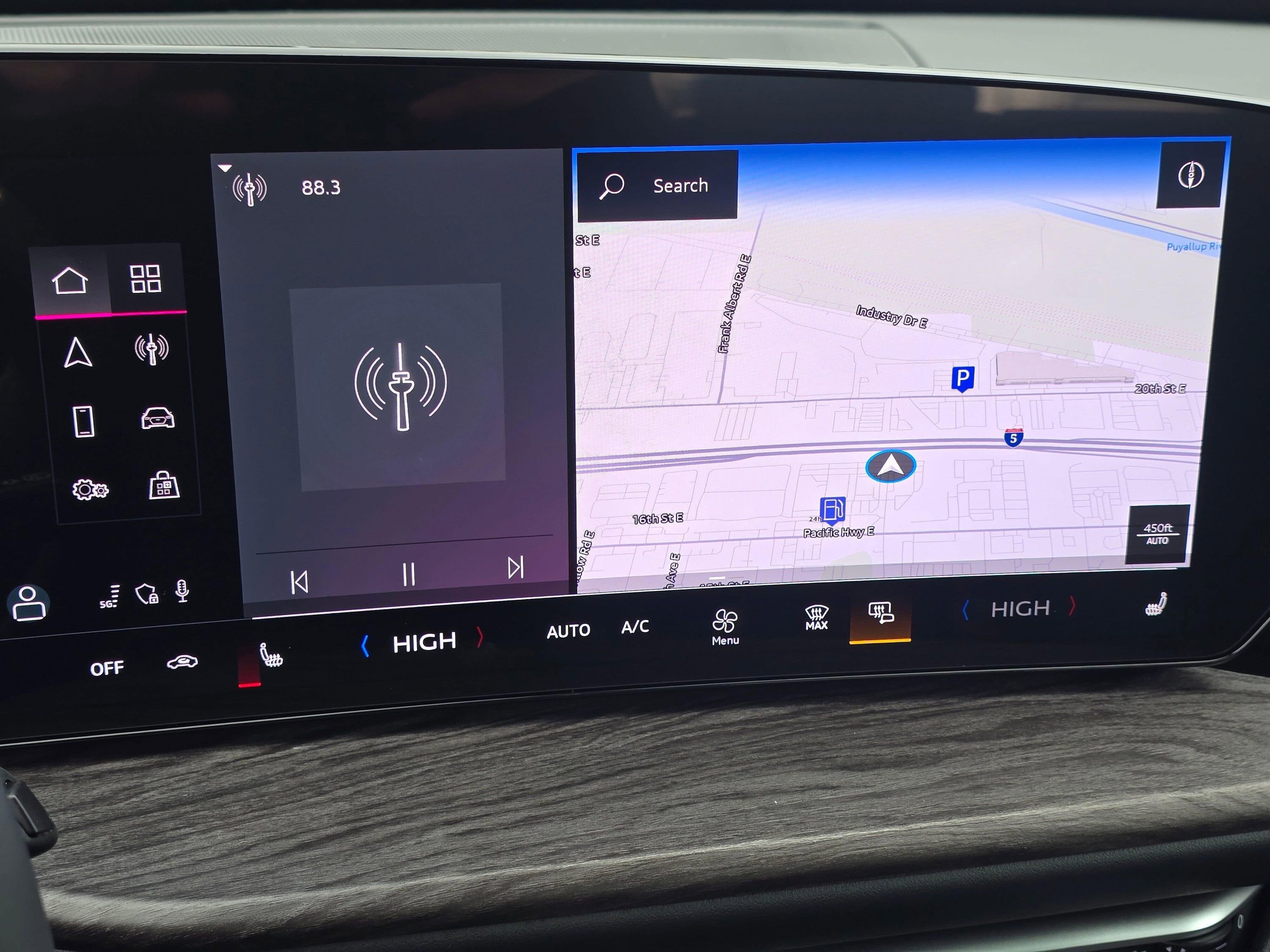 Certified 2025 Audi Q5 Premium w/ Convenience Package image 15