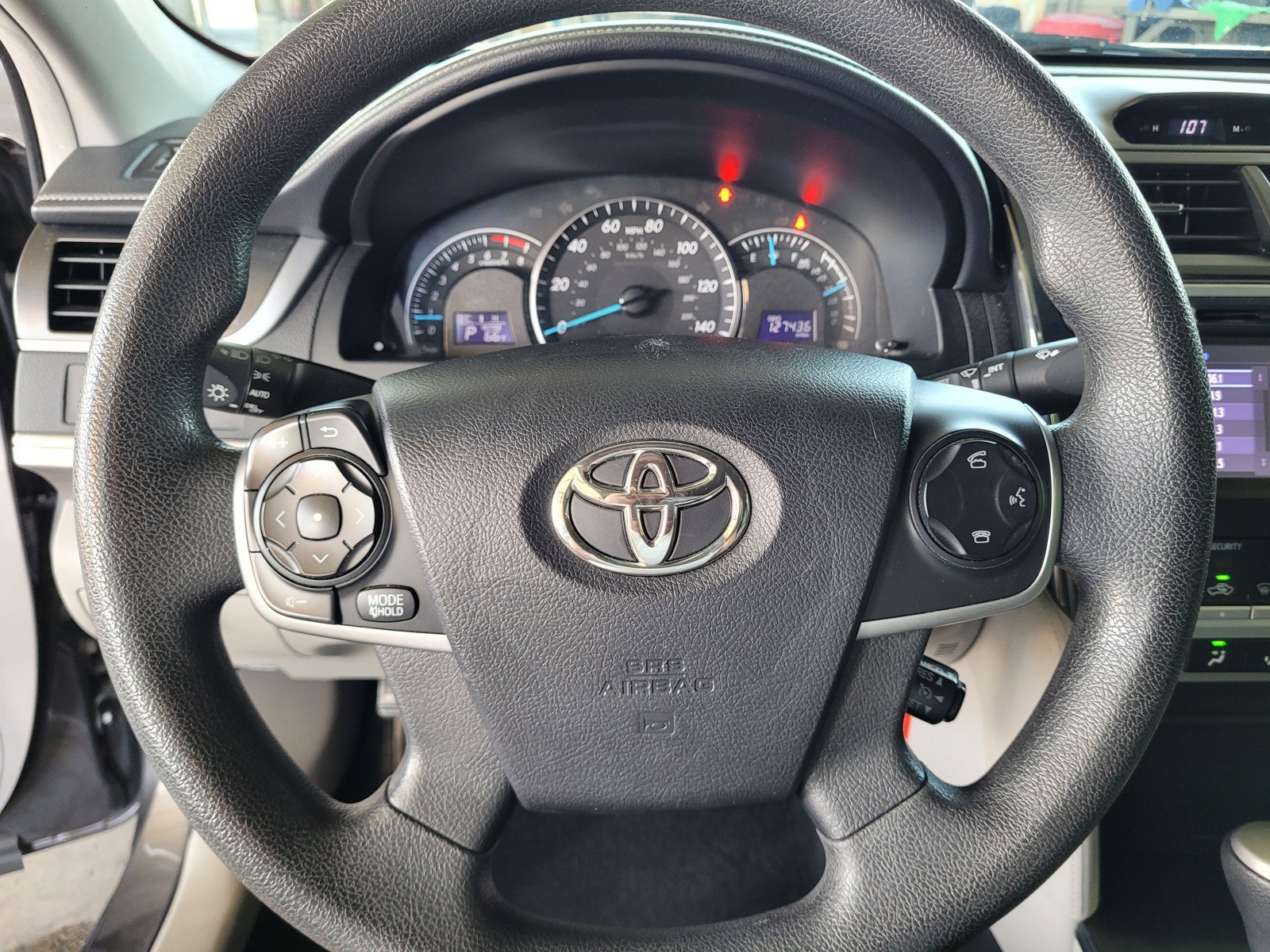 Used 2014 Toyota Camry LE FWD image 16