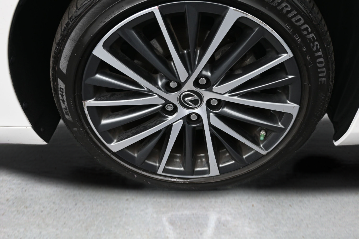 Used 2023 Lexus ES 250 w/ Premium Package AWD/4WD image 30