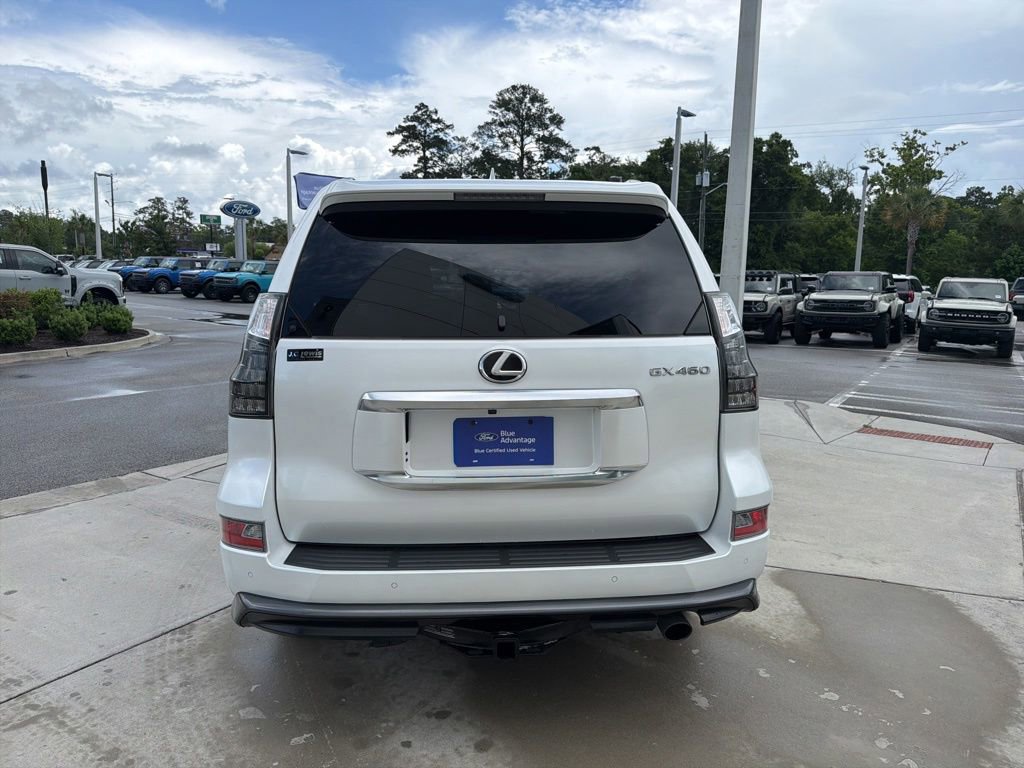 Used 2023 Lexus GX 460 Premium w/ Accessory Package AWD/4WD image 6