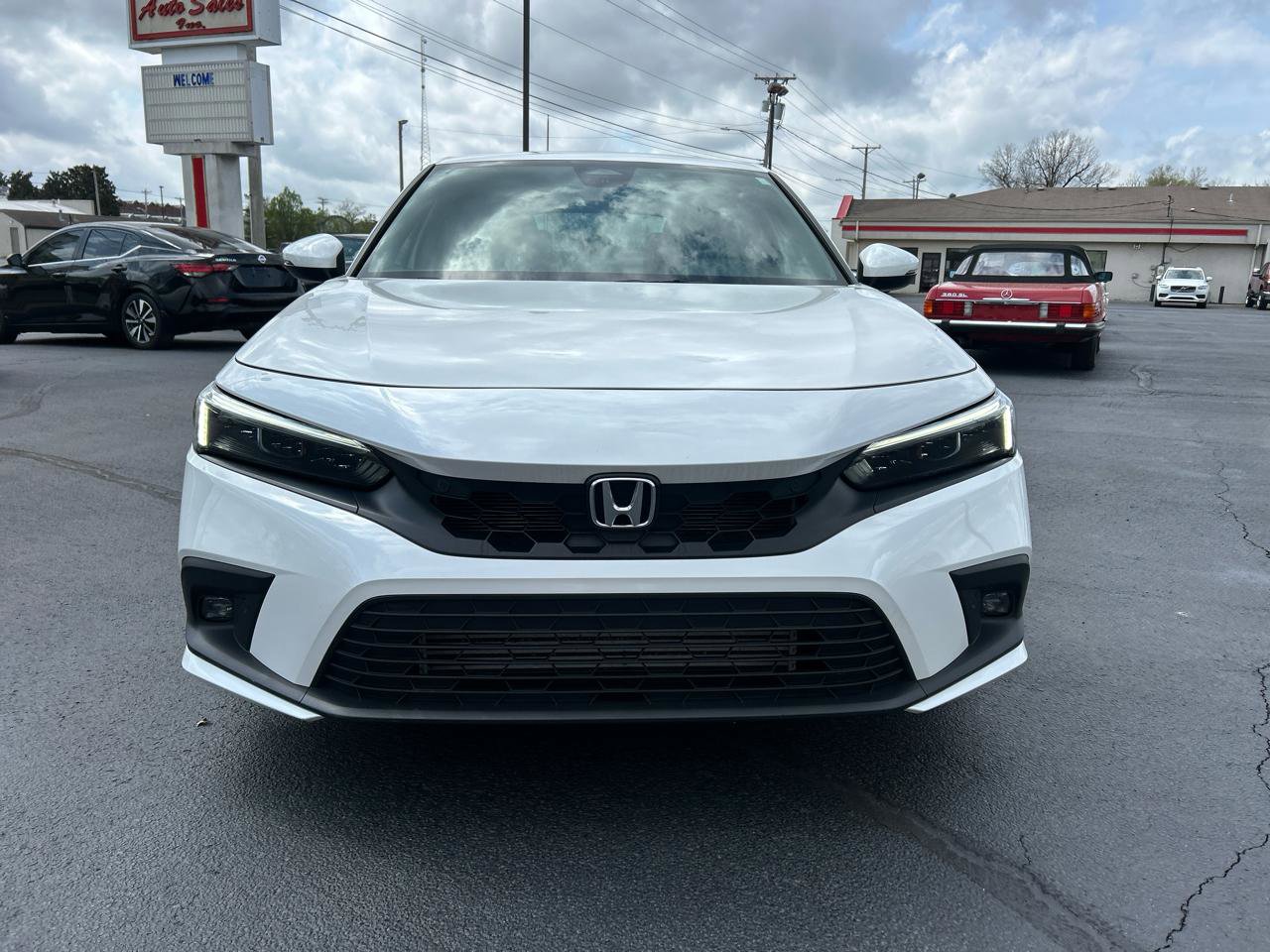 Used 2024 Honda Civic Sport Touring image 2