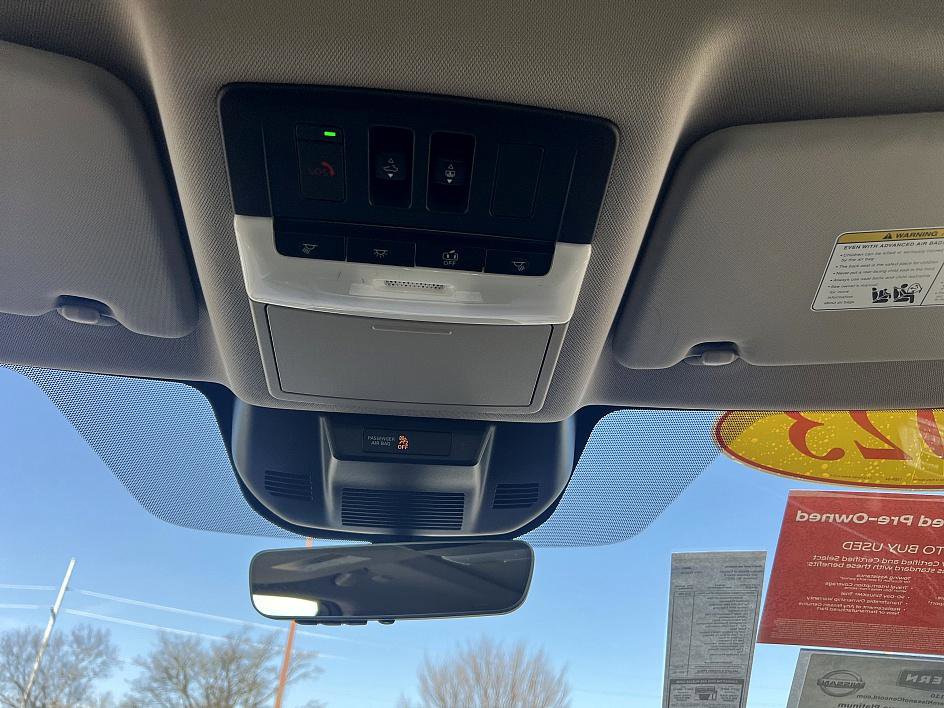 Certified 2023 Nissan Rogue Platinum image 29