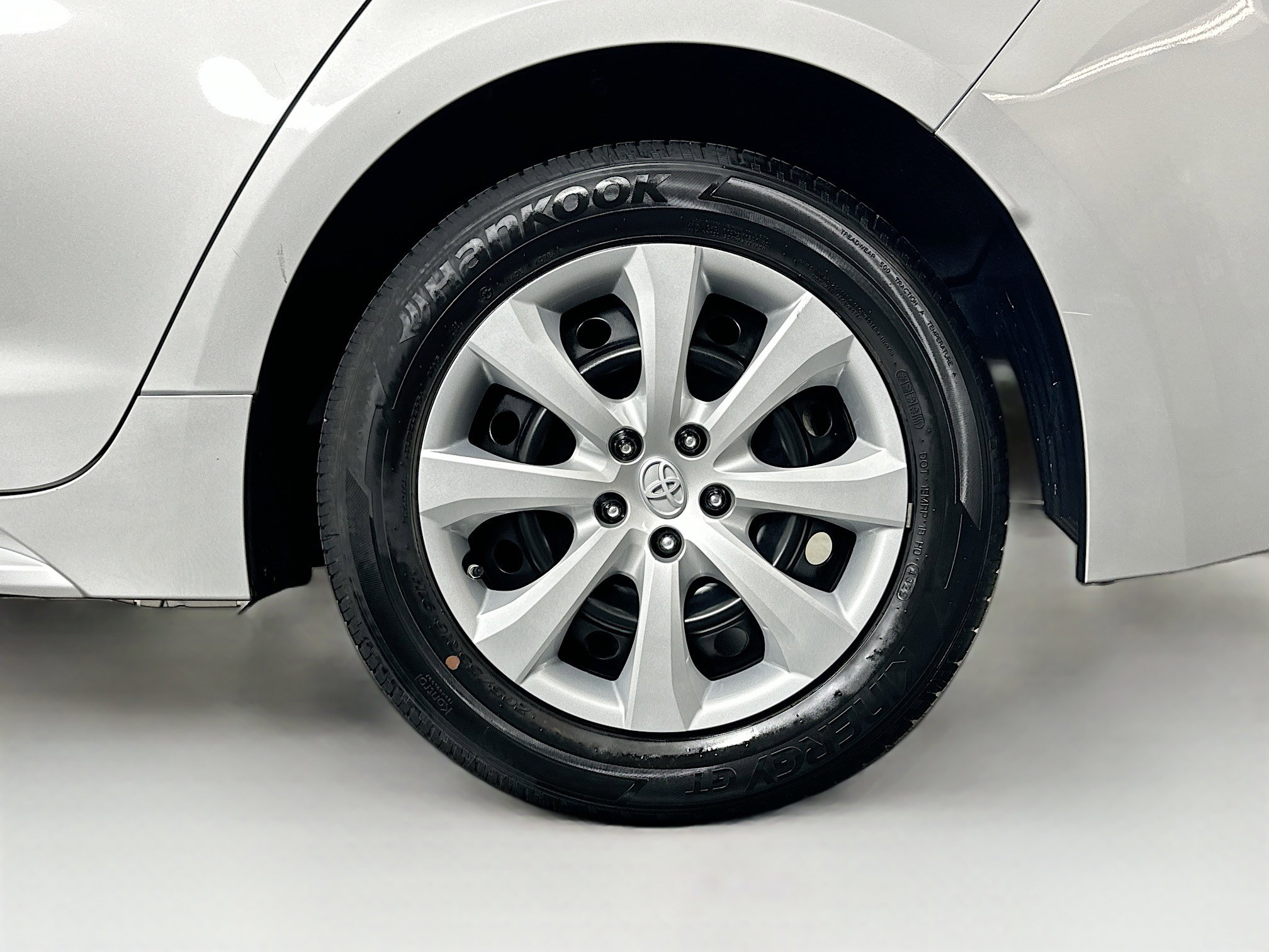 Used 2023 Toyota Corolla LE w/ Carpet Mat Package (TMS) image 11