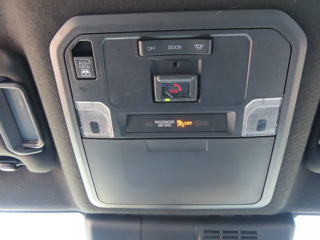 Used 2025 Toyota 4Runner SR5 AWD/4WD image 51