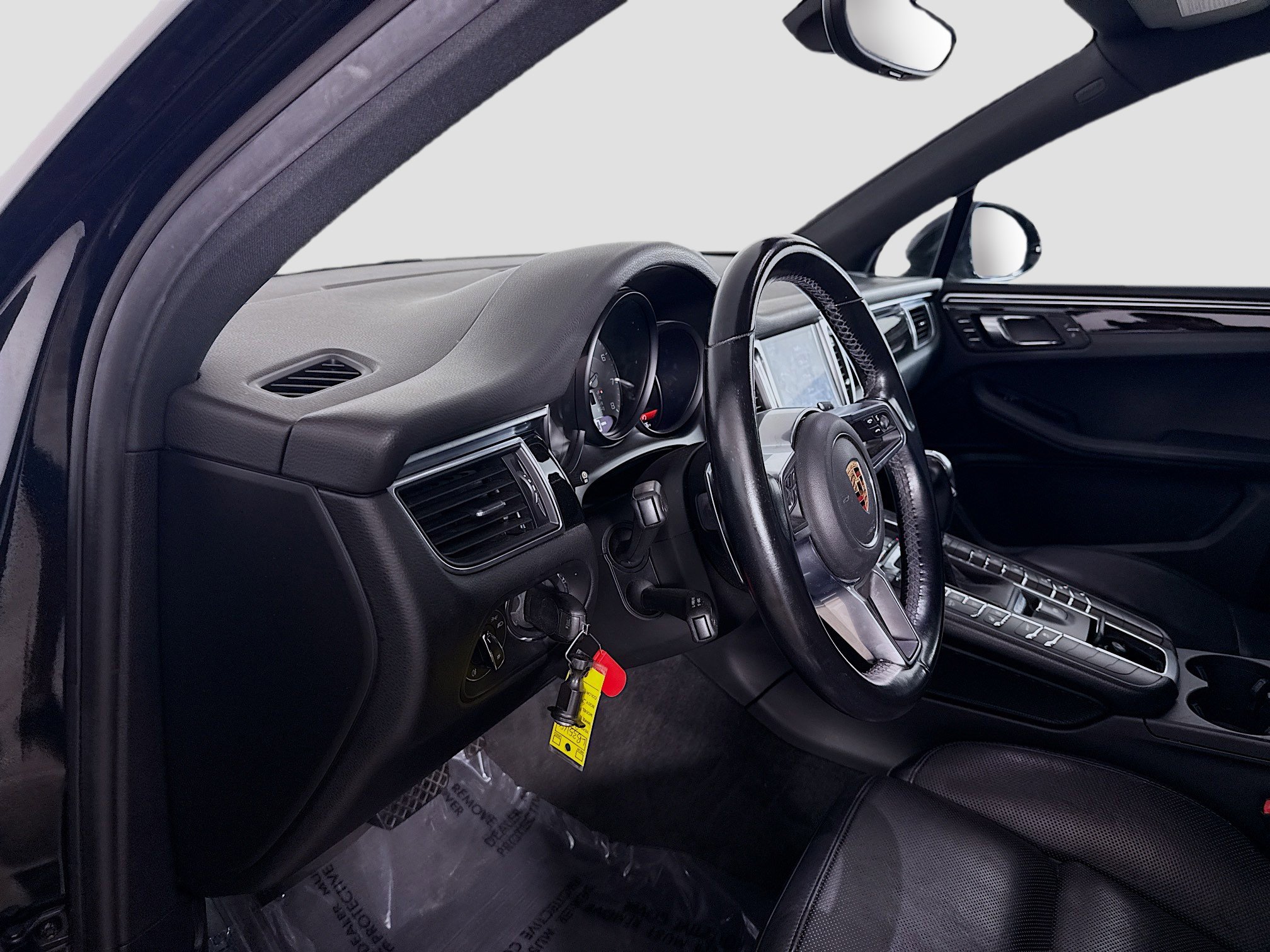 Used 2018 Porsche Macan S image 22