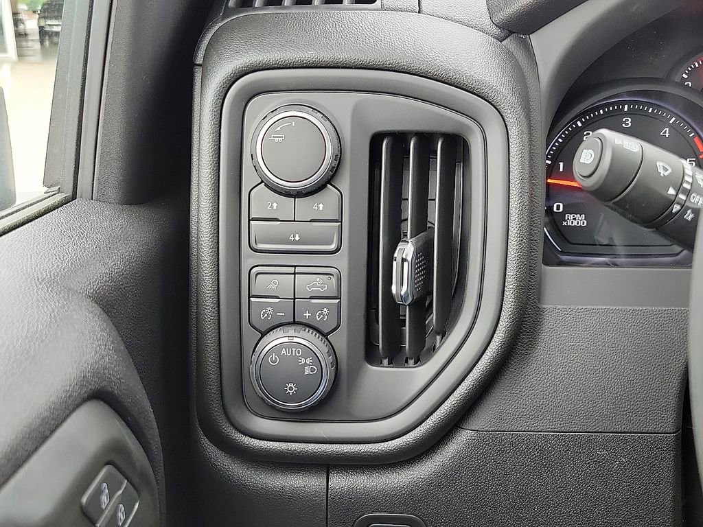 New 2025 Chevrolet Silverado 2500 Custom w/ Custom Value Package image 15