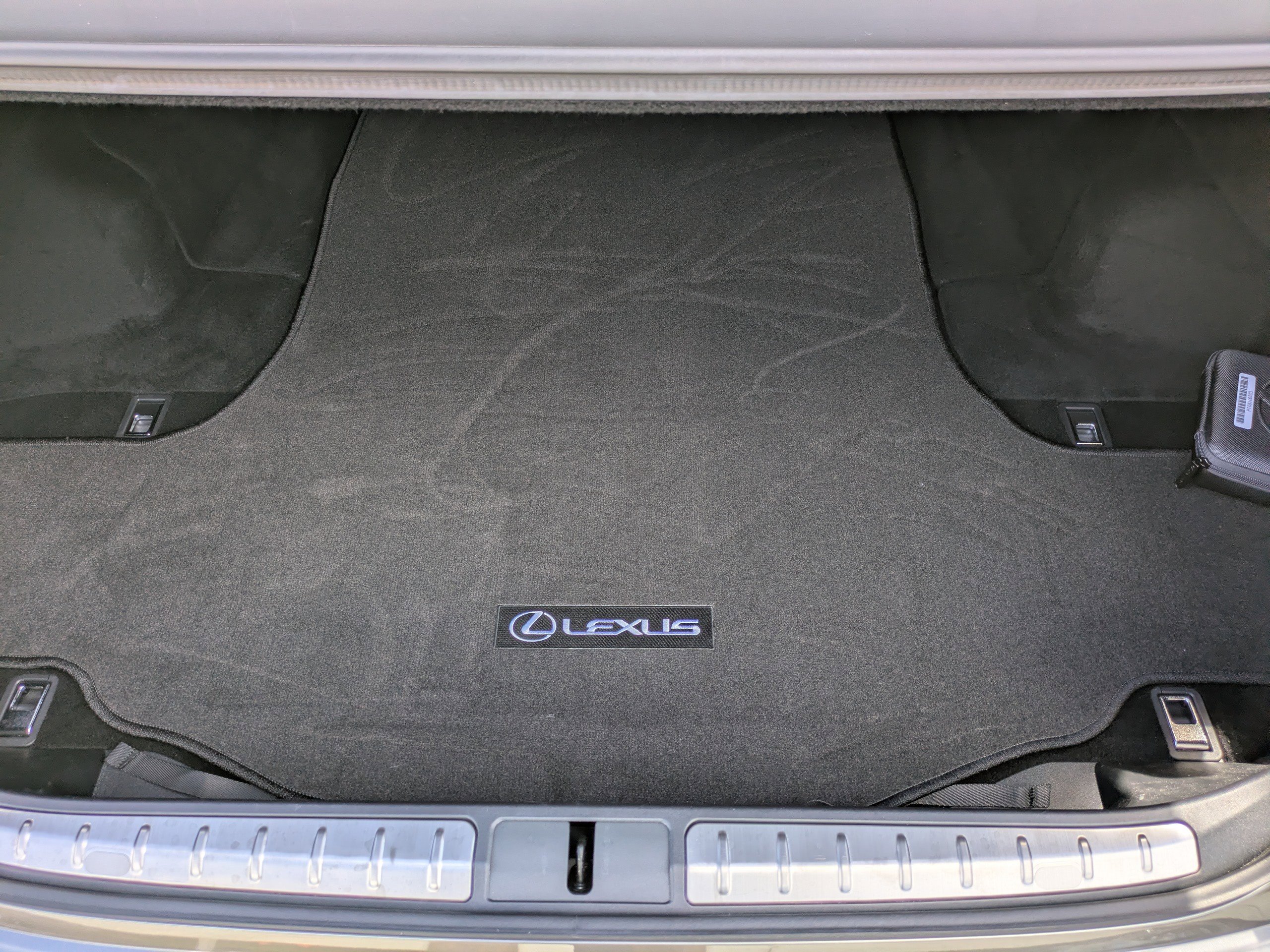 Used 2023 Lexus LS 500 w/ Interior Upgrade Package image 11