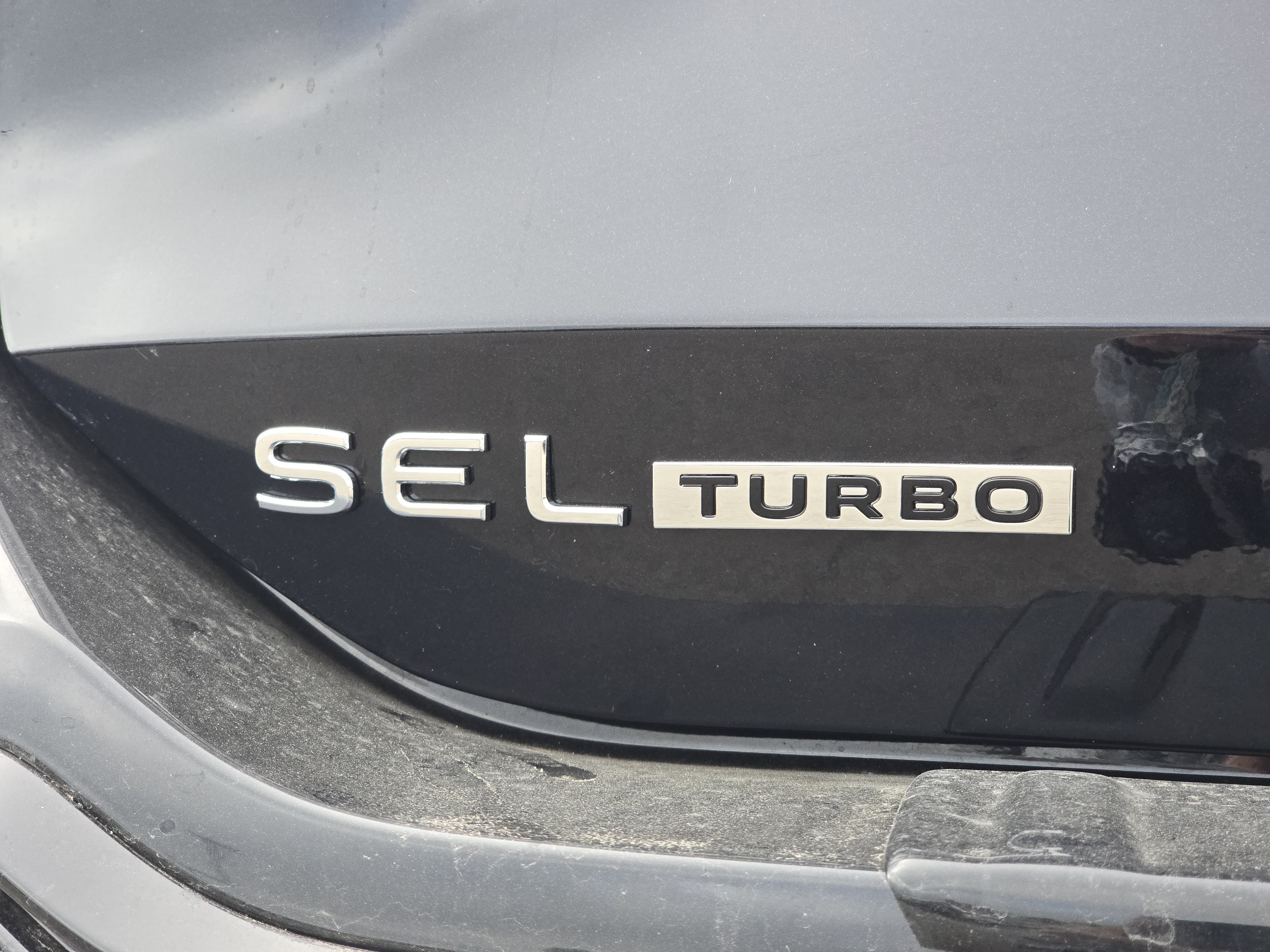 New 2026 Volkswagen Tiguan SEL R-Line AWD/4WD image 17