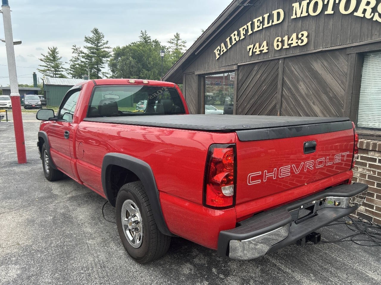 Used 2004 Chevrolet Silverado 1500 W/T RWD image 2