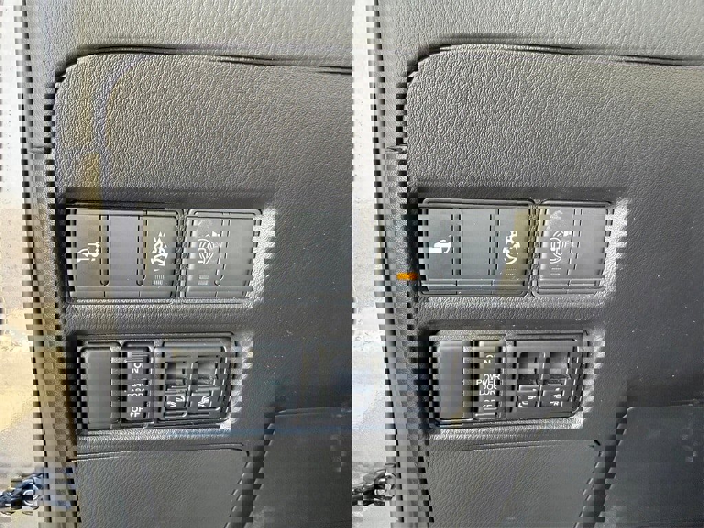 Used 2023 INFINITI QX80 Sensory w/ All-Season Package image 22