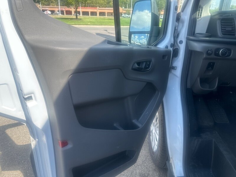 Used 2021 Ford Transit 350 XLT RWD image 6