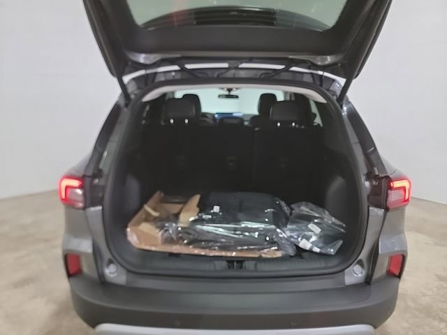 New 2025 Ford Escape SE w/ Class II Trailer Tow Package image 29