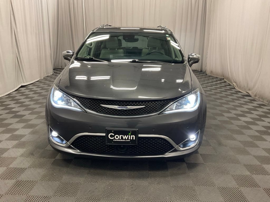 Used 2018 Chrysler Pacifica Limited w/ Advanced Safetytec Group FWD image 7