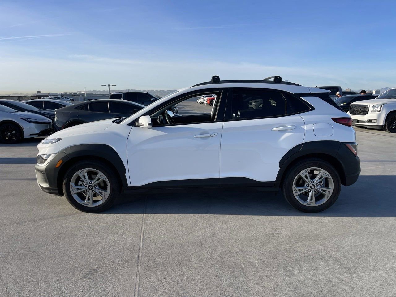 Used 2023 Hyundai Kona SEL image 4