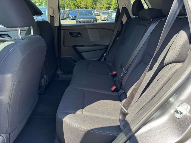 Used 2023 Nissan Rogue S AWD/4WD image 12