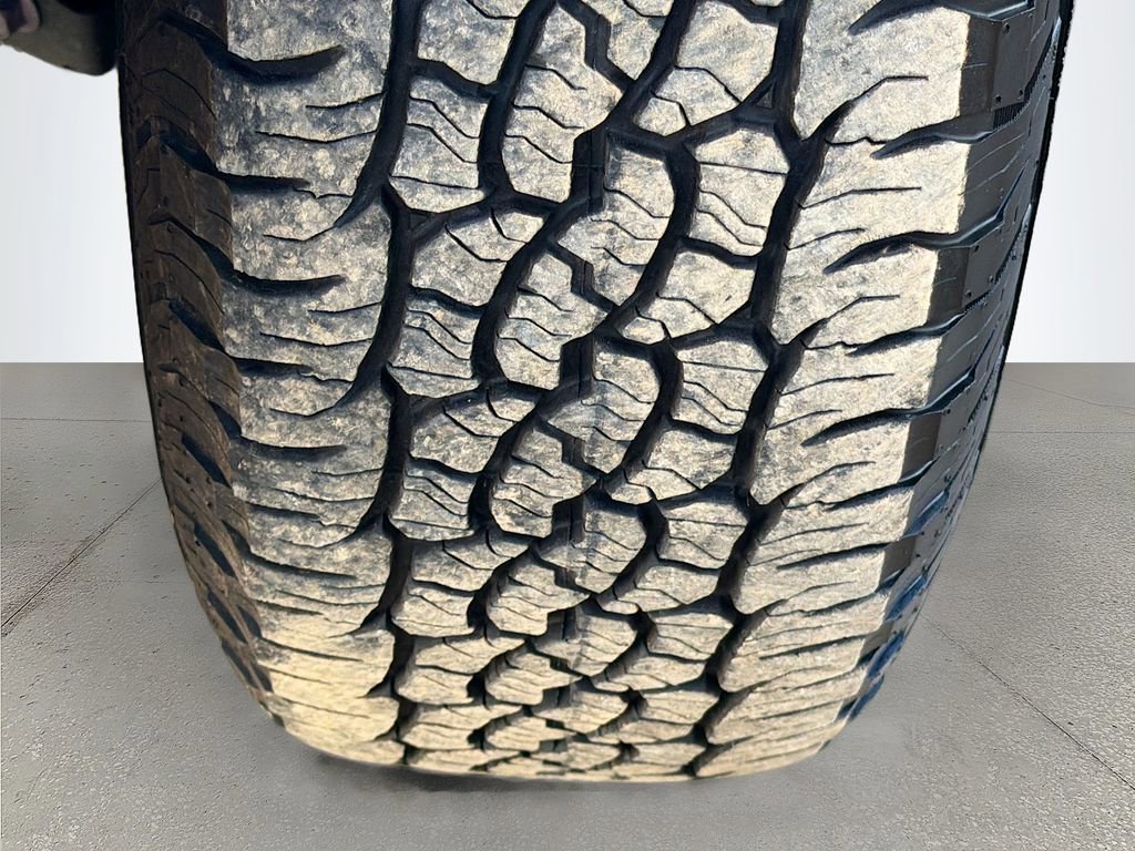 Used 2024 Toyota Tacoma TRD Off-Road image 38