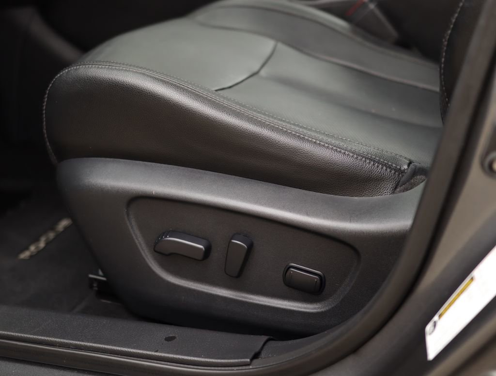 Used 2019 Nissan Rogue SL w/ Premium Package image 22