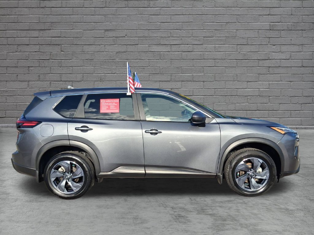 Certified 2026 Nissan Rogue SV FWD image 13