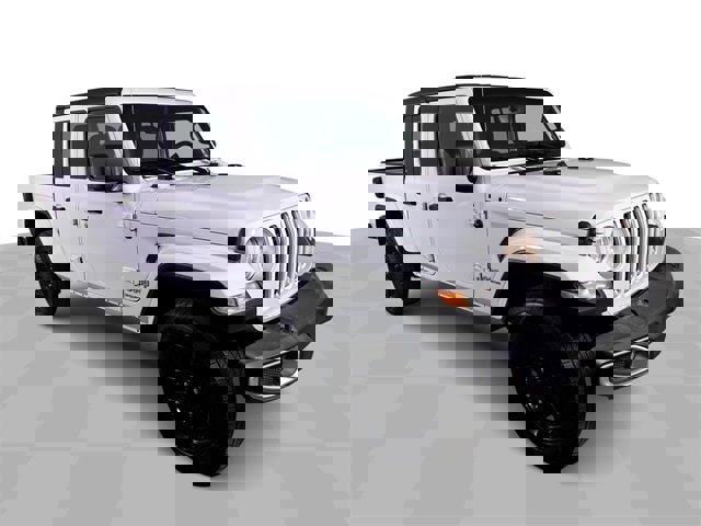 Used 2023 Jeep Gladiator Overland image 2