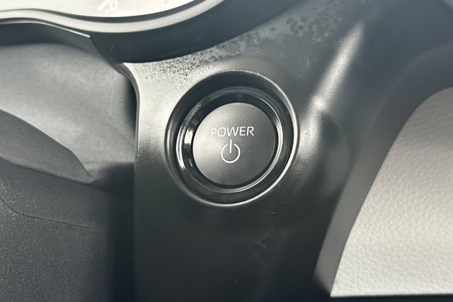 Certified 2026 Toyota Sienna XLE FWD image 28