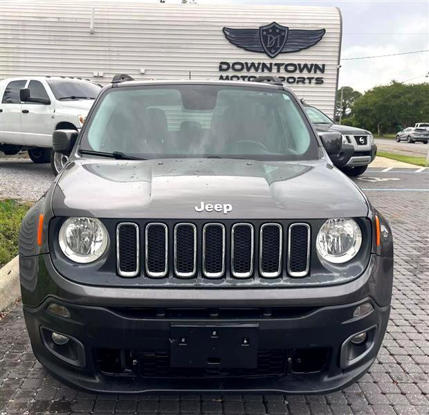 Used 2017 Jeep Renegade Latitude image 1