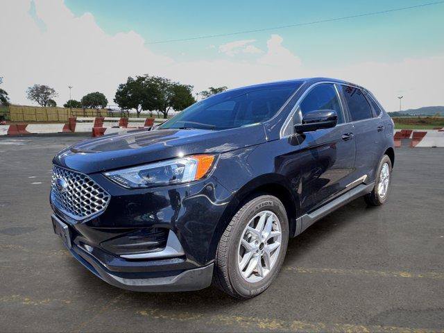 Used 2024 Ford Edge SEL AWD/4WD image 2
