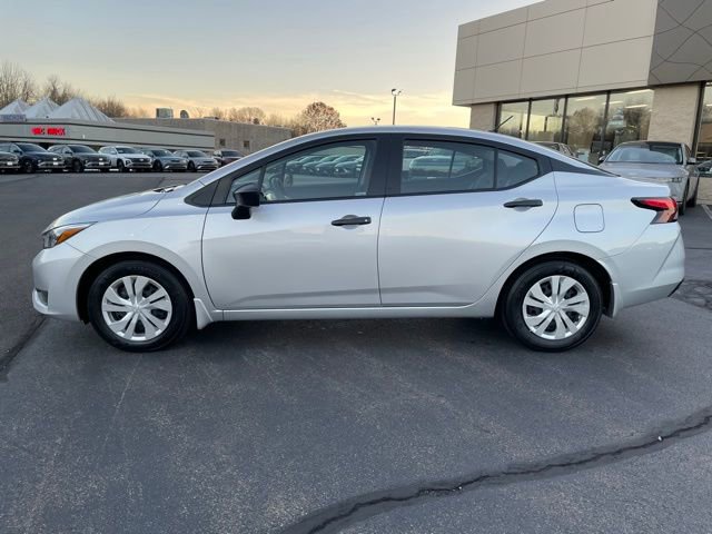 Used 2025 Nissan Versa S w/ Trunk Package image 8