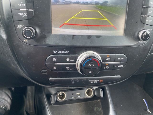 Used 2018 Kia Soul + FWD image 32
