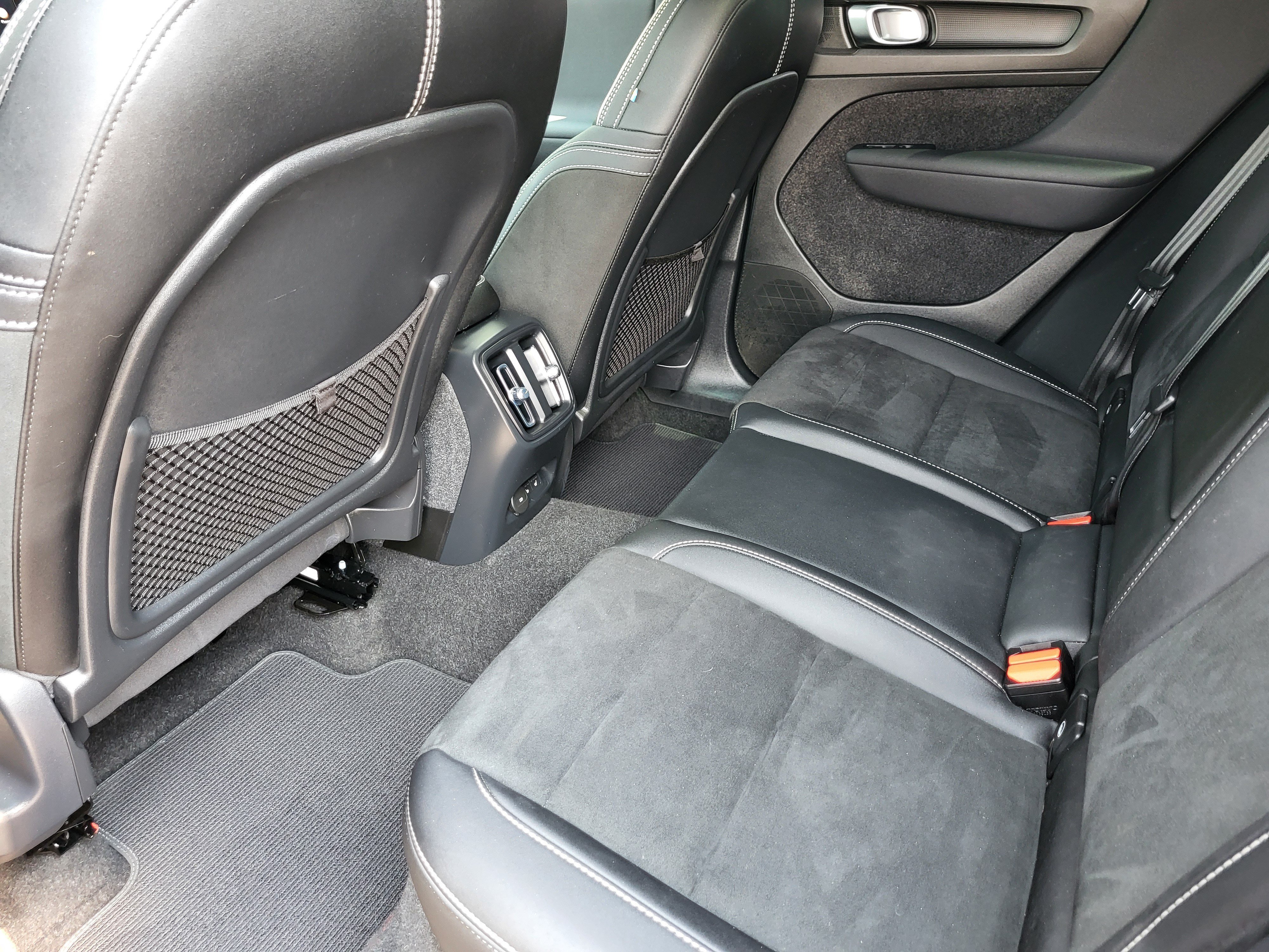 Certified 2023 Volvo XC40 Recharge Ultimate AWD/4WD image 23