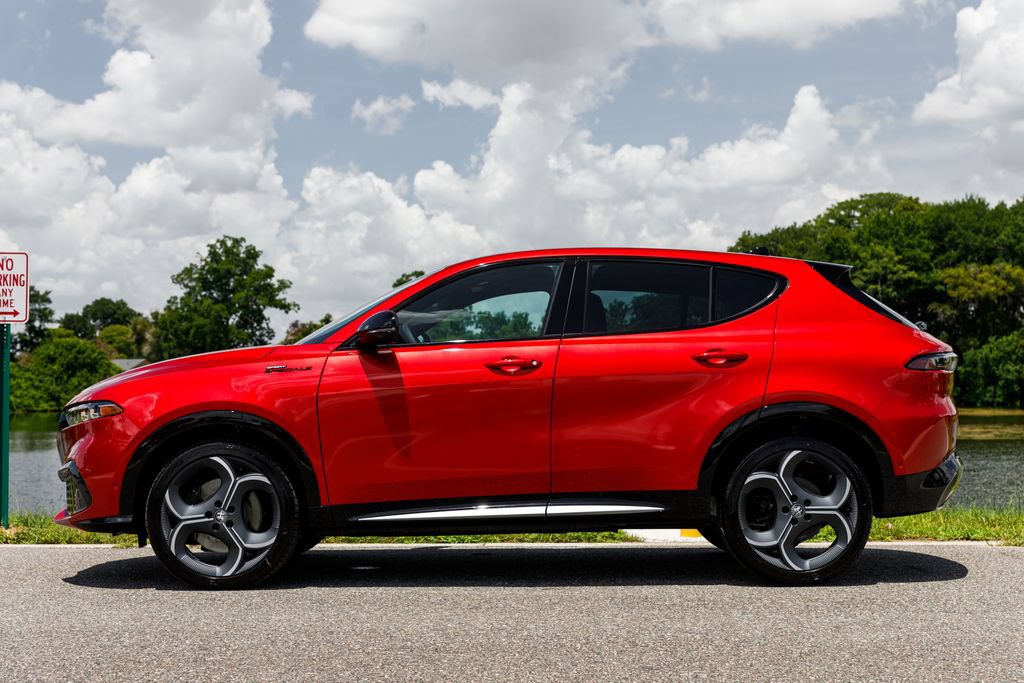 New 2026 Alfa Romeo Tonale w/ Active Assist Package AWD/4WD image 6