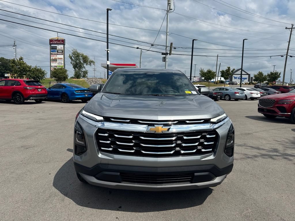 Used 2026 Chevrolet Equinox LT w/ Convenience Package II AWD/4WD image 2