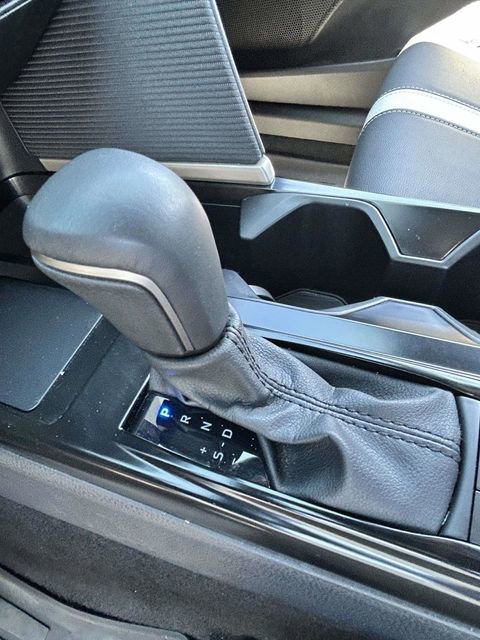 Used 2025 Toyota Camry SE FWD image 19