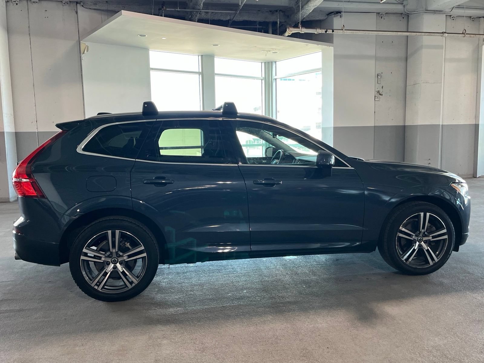 Used 2021 Volvo XC60 T6 Momentum w/ Premium Package AWD/4WD image 13